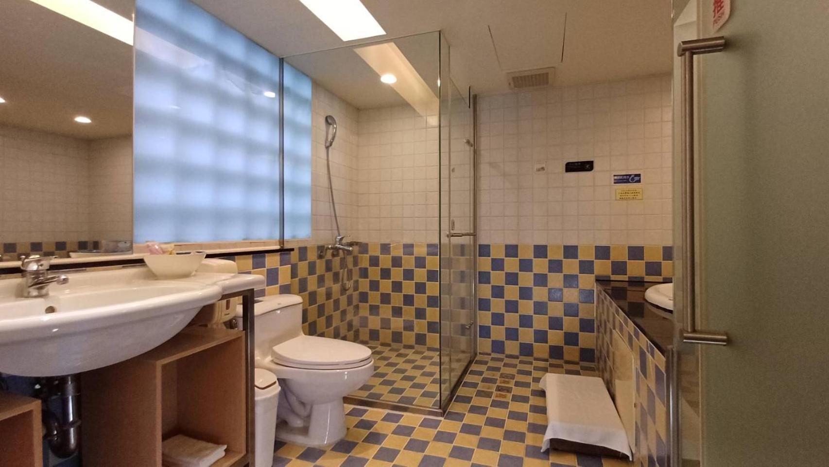 קילונג Blue Ocean Hotel מראה חיצוני תמונה